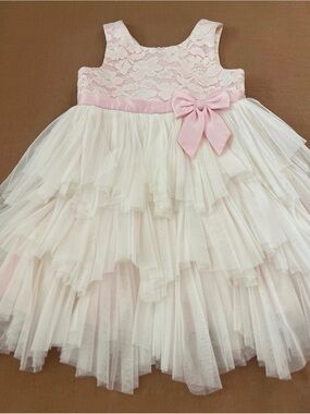 Couture princess. NWOT. Size 6 girls formal dress. Flower girl dress.